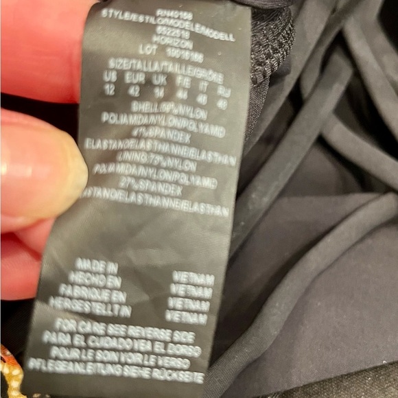 AMORESSA Indochine Horizon Women's Black Floral V Neck Swimsuit US Size 14 - Picture 12 of 13